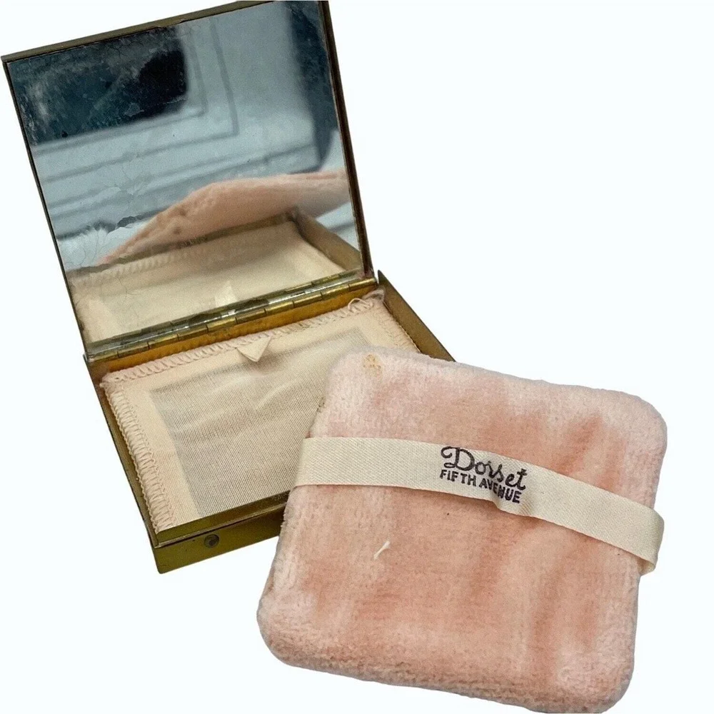 Dorset vintage compact